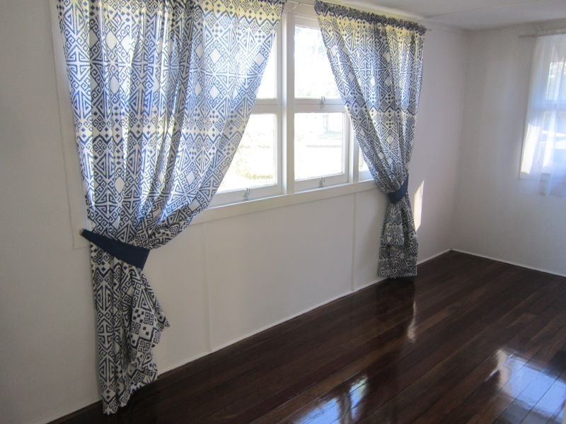 73 Fegen Drive, Moorooka QLD 4105