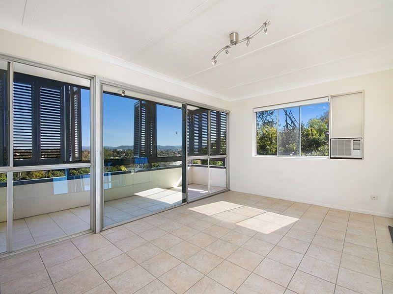 40 Crucis Street, Coorparoo QLD 4151