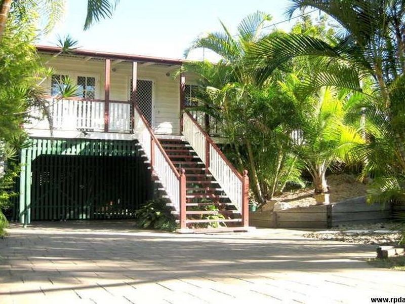 11 Pitney Street, Camp Hill QLD 4152