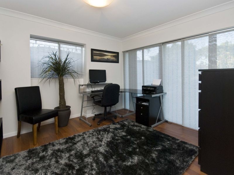 349 Winstanley Street, Carindale QLD 4152