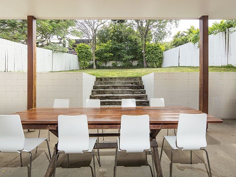 54 Waverley Road, Camp Hill QLD 4152