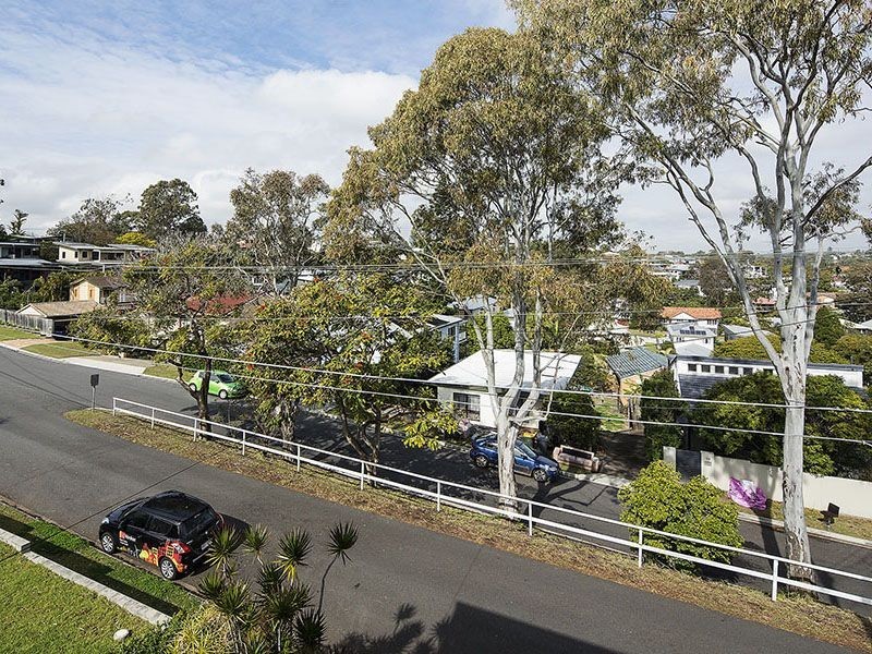 54 Waverley Road, Camp Hill QLD 4152