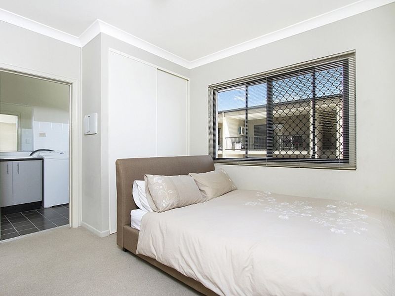 8/8 Kitchener Street, Coorparoo QLD 4151