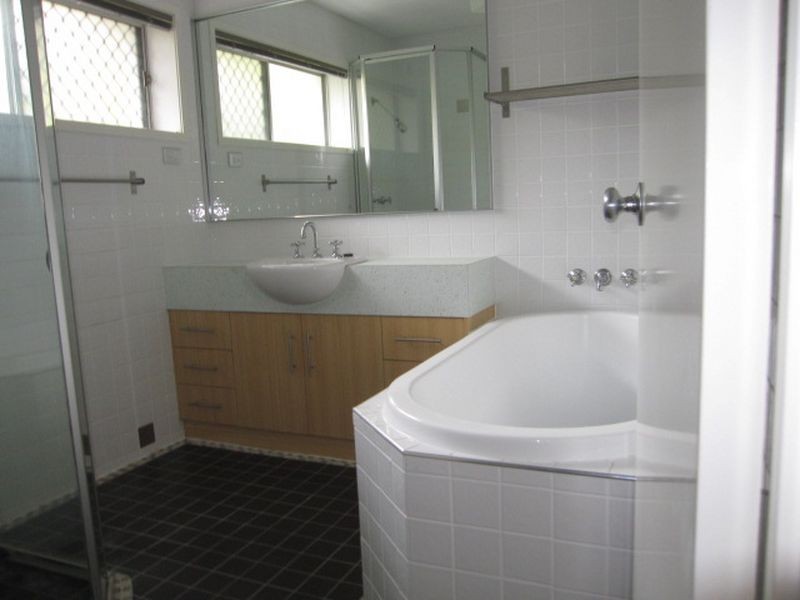 23 Mount Street, Greenslopes QLD 4120