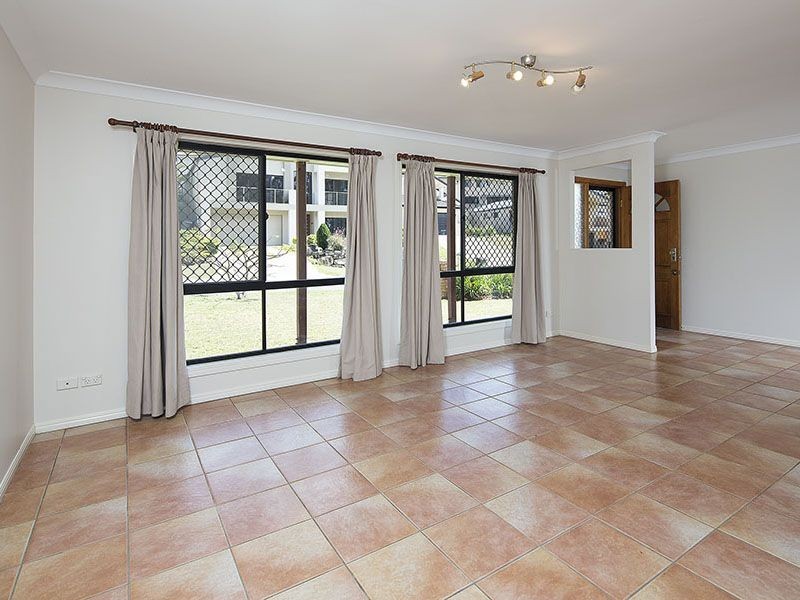 31 Alan Crescent, Eight Mile Plains QLD 4113