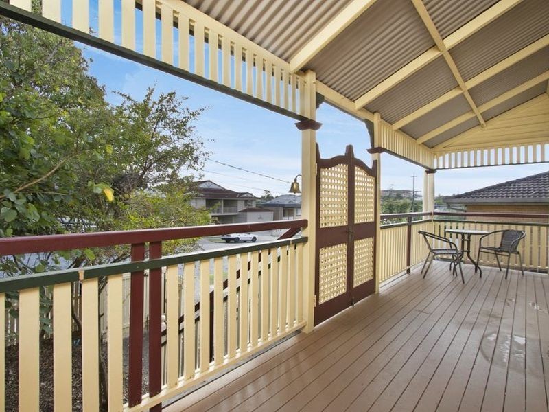 24 Shakespeare Street, Coorparoo QLD 4151