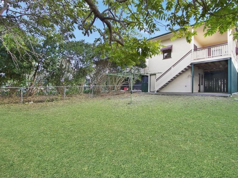 24 Shakespeare Street, Coorparoo QLD 4151