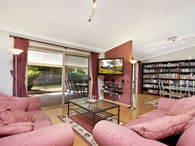 38 Blue Grass Crescent, Eight Mile Plains QLD 4113