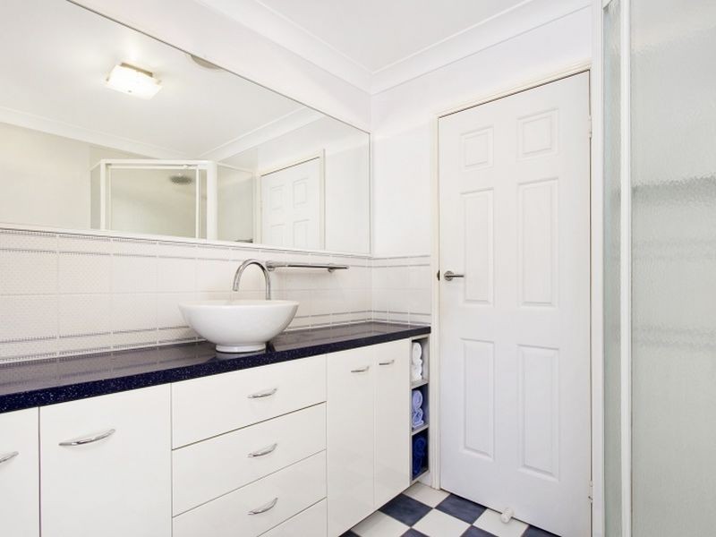 38 Blue Grass Crescent, Eight Mile Plains QLD 4113