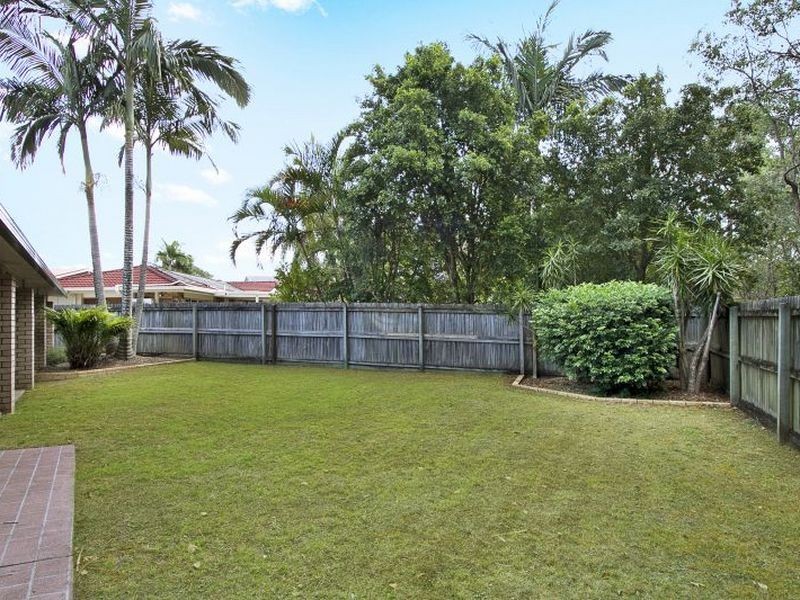 38 Blue Grass Crescent, Eight Mile Plains QLD 4113