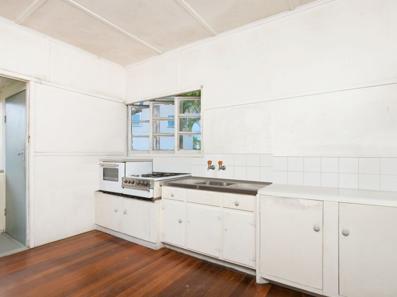 316 Chatsworth Road, Coorparoo QLD 4151