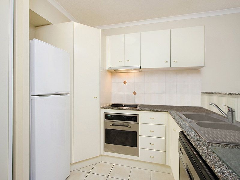 11/55 Harries Road, Coorparoo QLD 4151