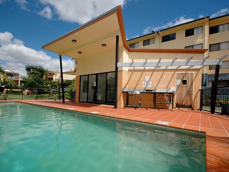 11/55 Harries Road, Coorparoo QLD 4151