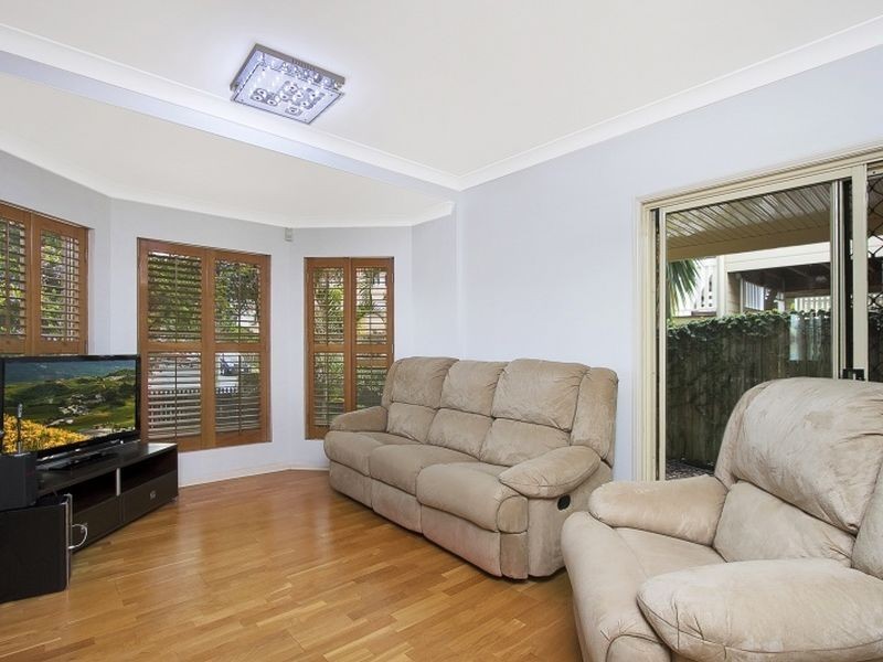 1/70 Denman Street, Greenslopes QLD 4120