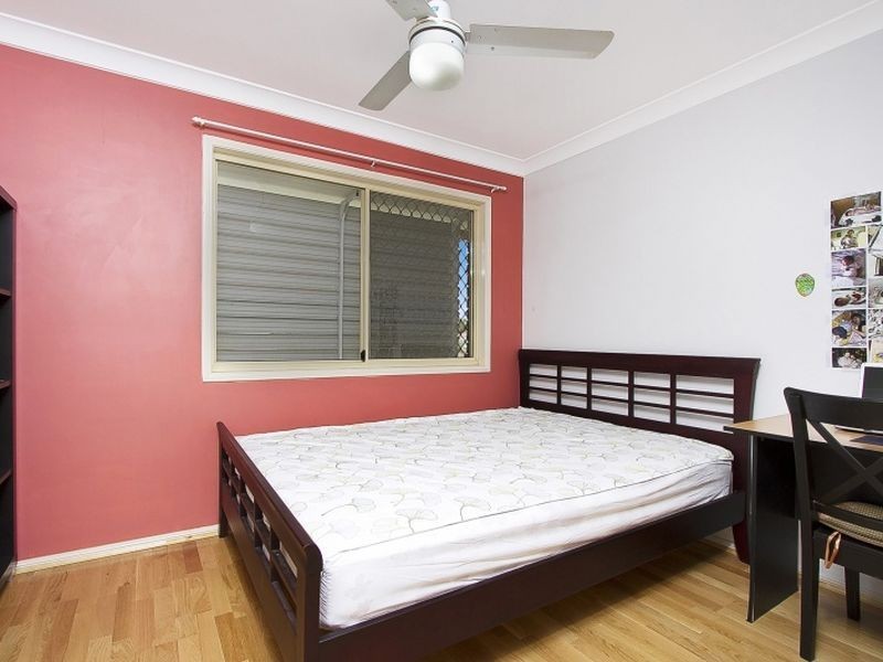 1/70 Denman Street, Greenslopes QLD 4120