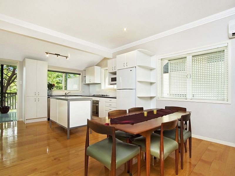 37 Combles Road, Camp Hill QLD 4152