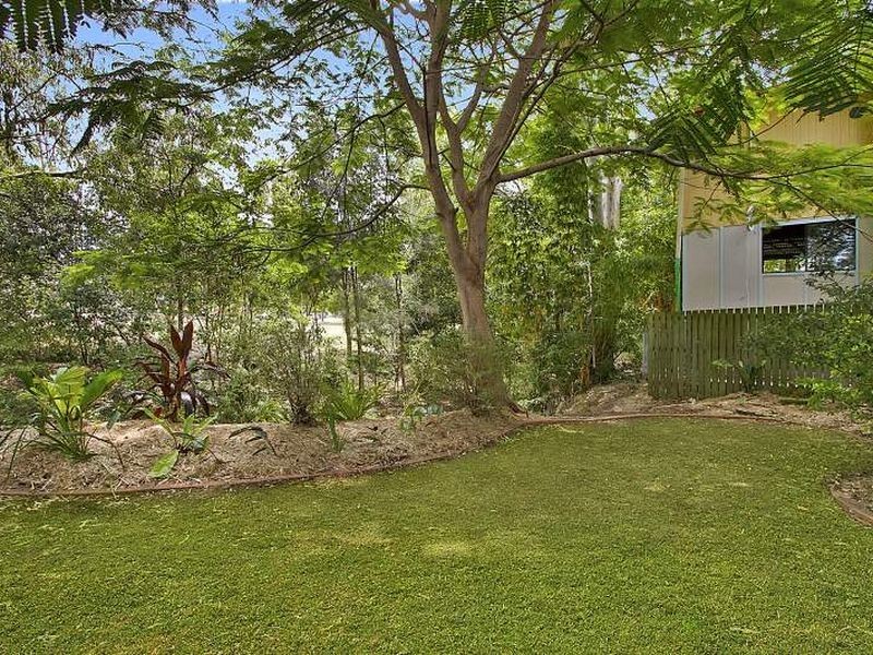 37 Combles Road, Camp Hill QLD 4152