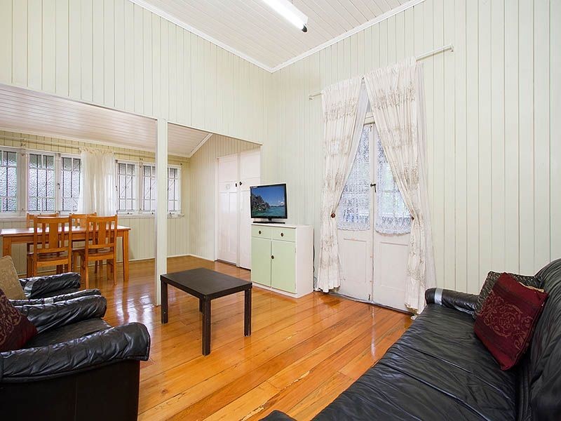 76 Greens Road, Coorparoo QLD 4151