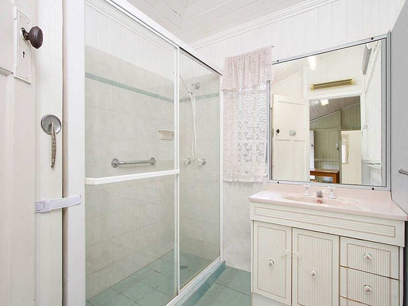 76 Greens Road, Coorparoo QLD 4151