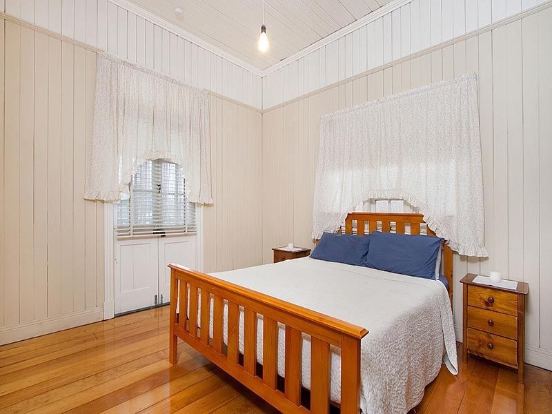 76 Greens Road, Coorparoo QLD 4151