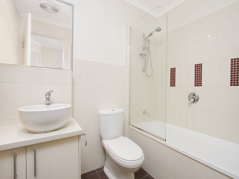 2/11 Temple Street, Coorparoo QLD 4151