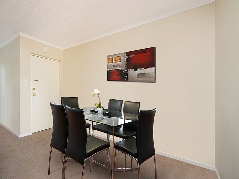 3/8 Robinson Street, Coorparoo QLD 4151
