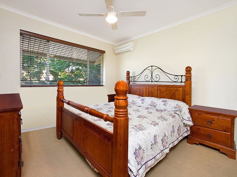 3/8 Robinson Street, Coorparoo QLD 4151