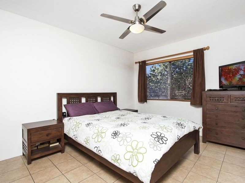 1/28 Birdwood Street, Coorparoo QLD 4151