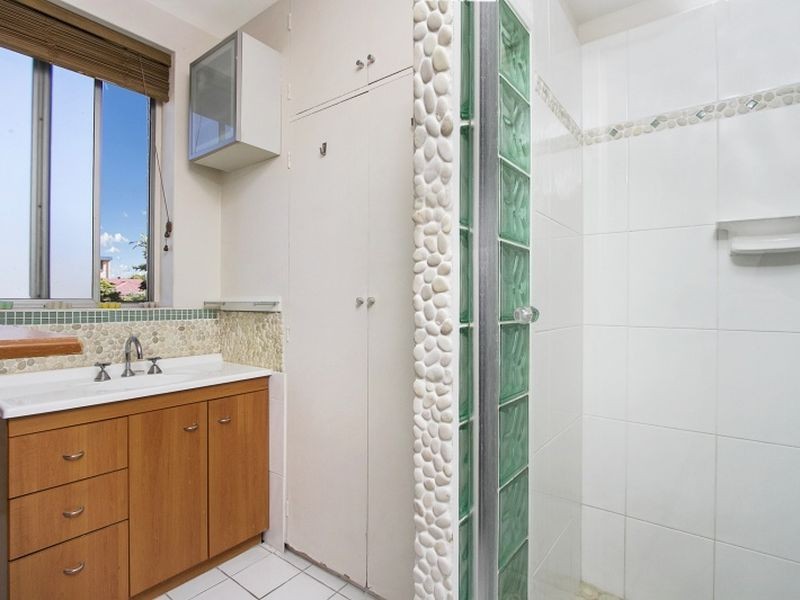 1/28 Birdwood Street, Coorparoo QLD 4151