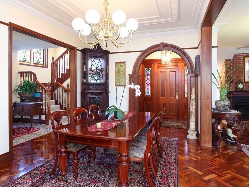 160 Wynnum Road, Norman Park QLD 4170