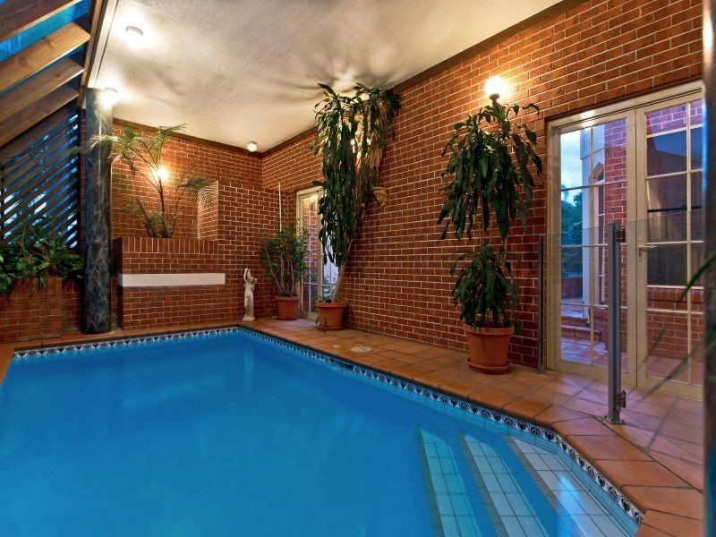 160 Wynnum Road, Norman Park QLD 4170