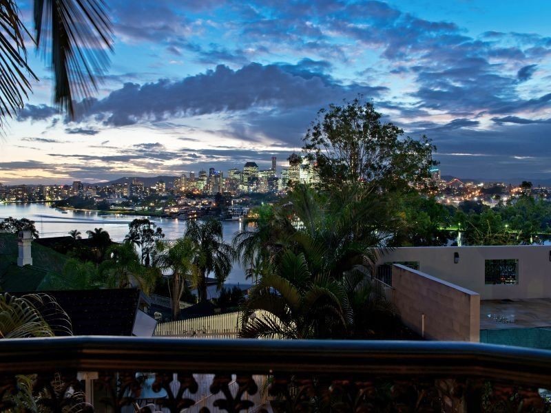 160 Wynnum Road, Norman Park QLD 4170