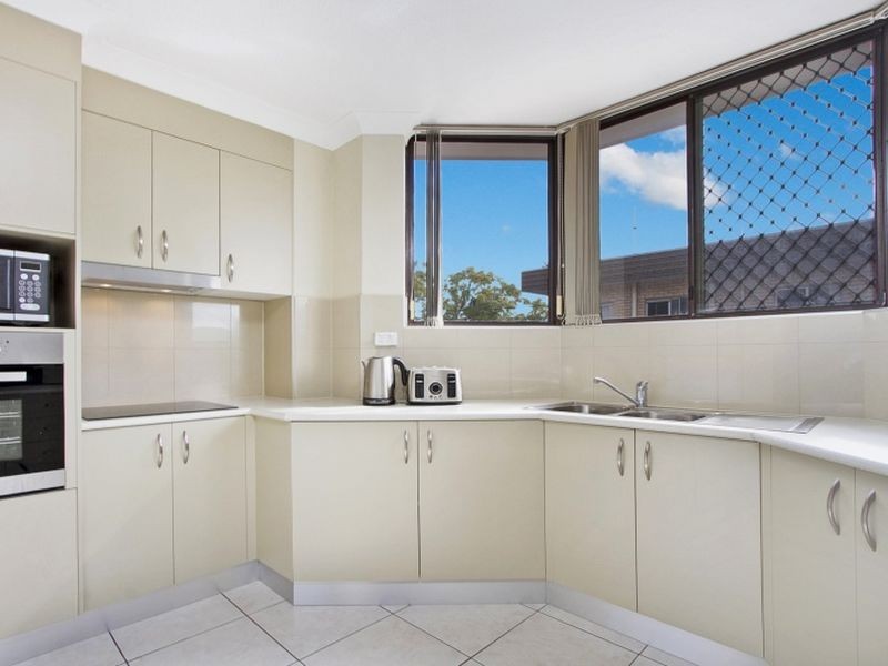 3/304 Cavendish Road, Coorparoo QLD 4151
