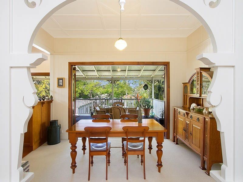 35 Woodrow Drive, Coorparoo QLD 4151