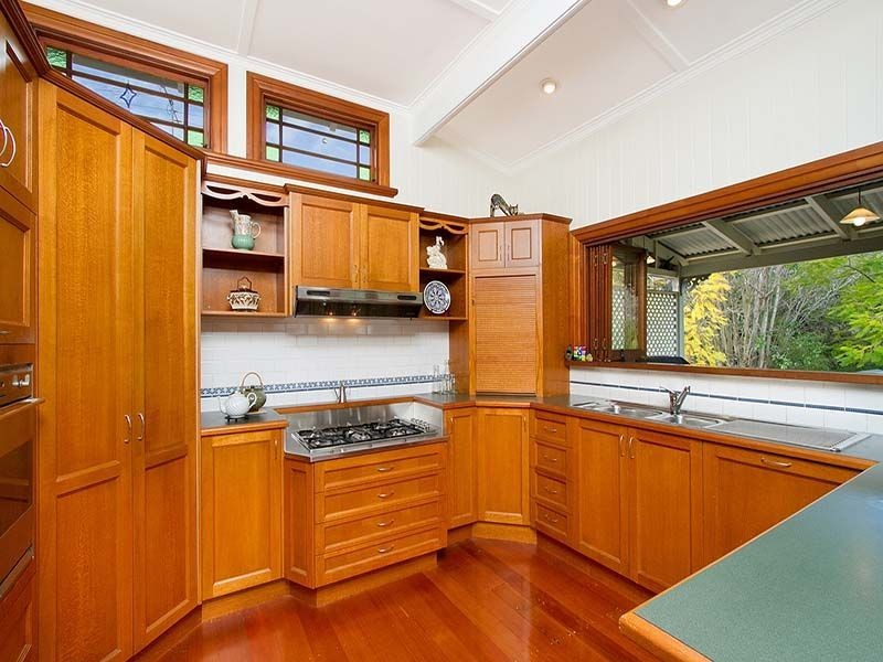 35 Woodrow Drive, Coorparoo QLD 4151