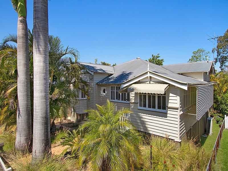 35 Woodrow Drive, Coorparoo QLD 4151