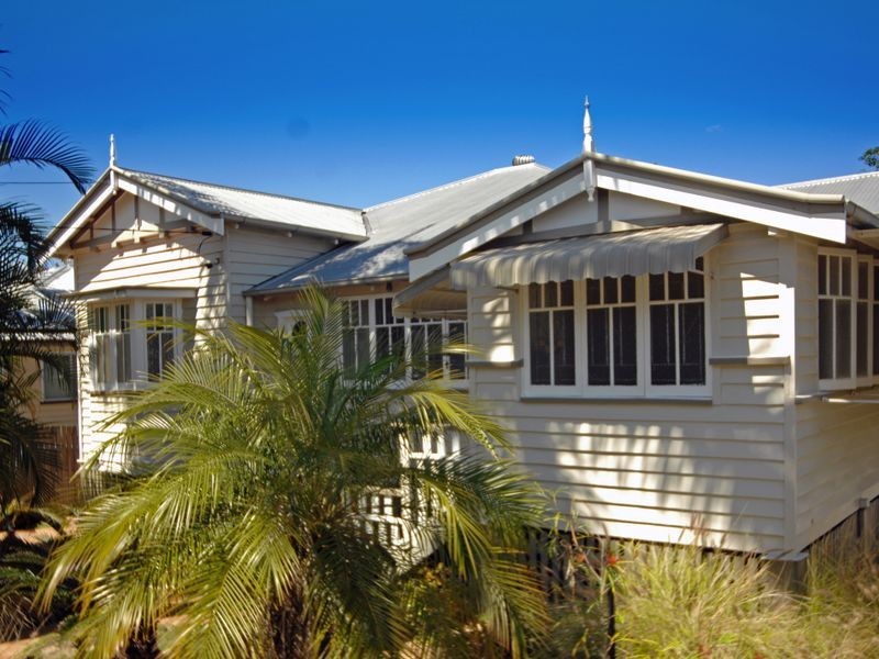 35 Woodrow Drive, Coorparoo QLD 4151