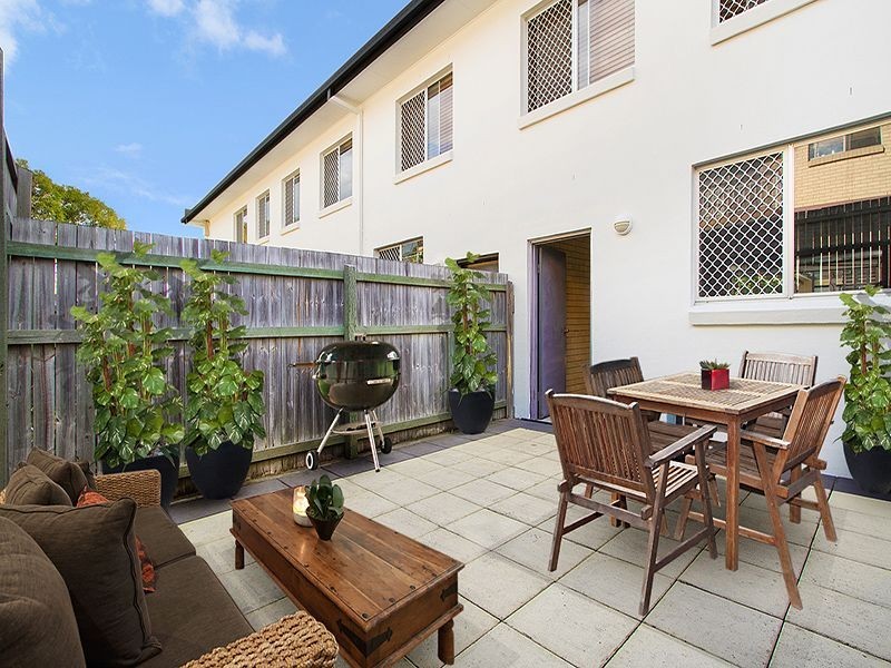3/42 Nicklin Street, Coorparoo QLD 4151
