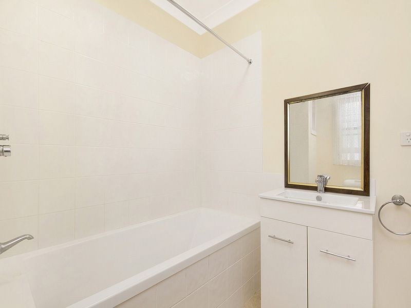 150 Norman Avenue, Norman Park QLD 4170