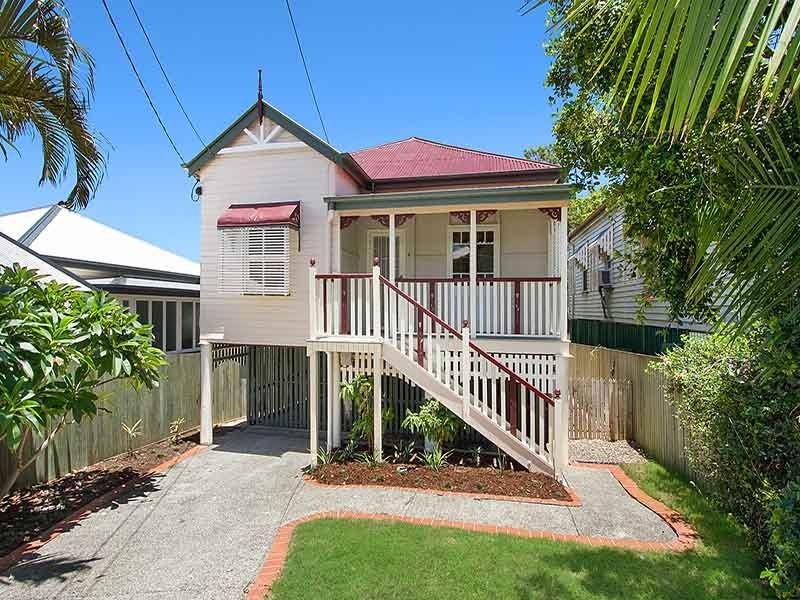 13A Thomas Street, Greenslopes QLD 4120