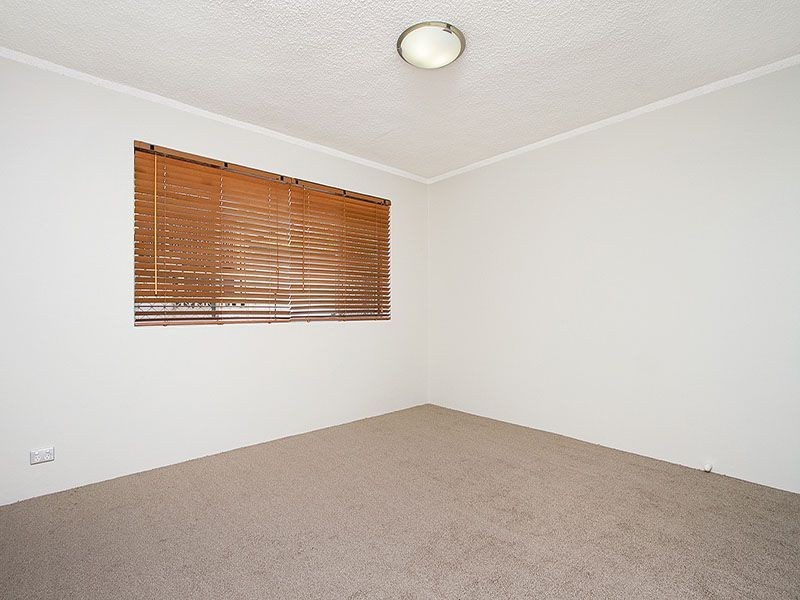 2/16 Ernest Street, Greenslopes QLD 4120