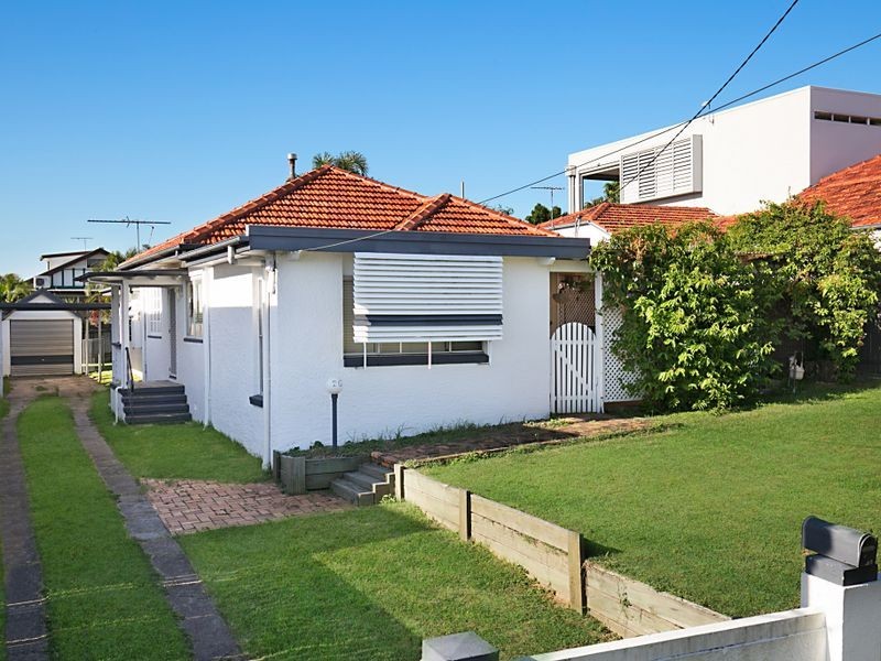 26 Henderson Street, Camp Hill QLD 4152