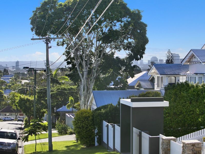 26 Henderson Street, Camp Hill QLD 4152