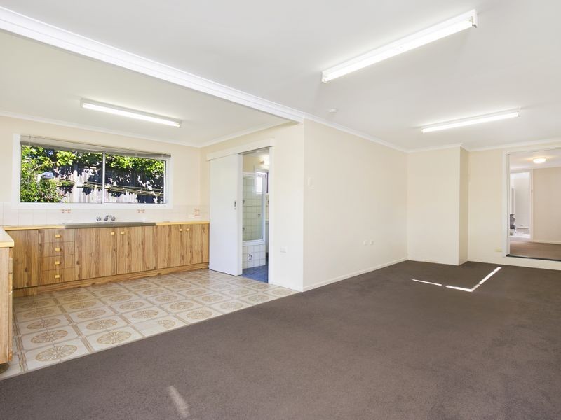 26 Henderson Street, Camp Hill QLD 4152