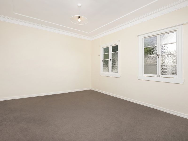 26 Henderson Street, Camp Hill QLD 4152