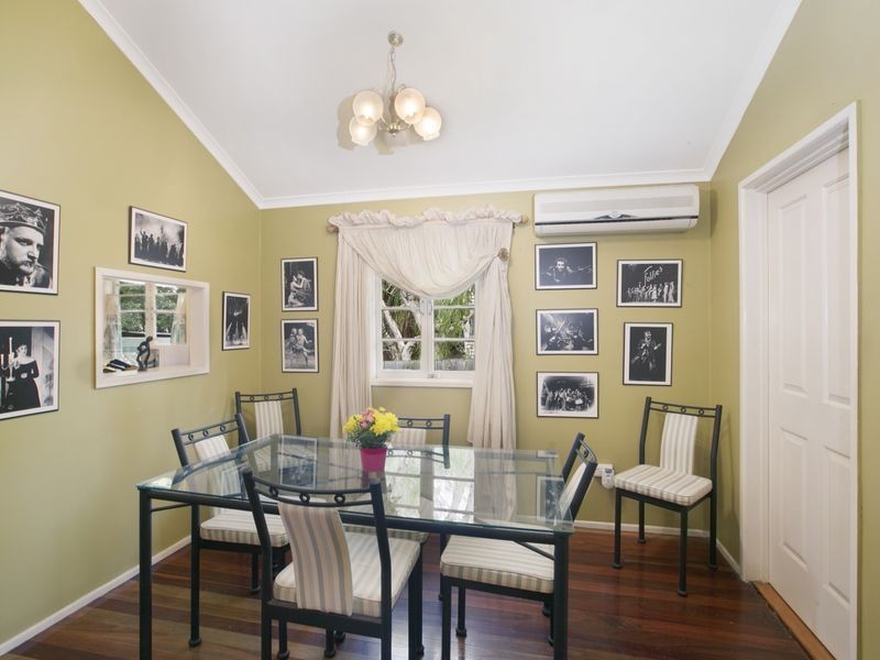 16 St Leonards Street, Coorparoo QLD 4151