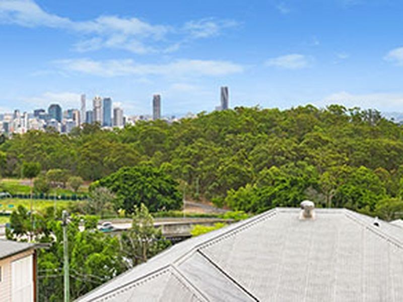 2 Horsington Drive, Morningside QLD 4170