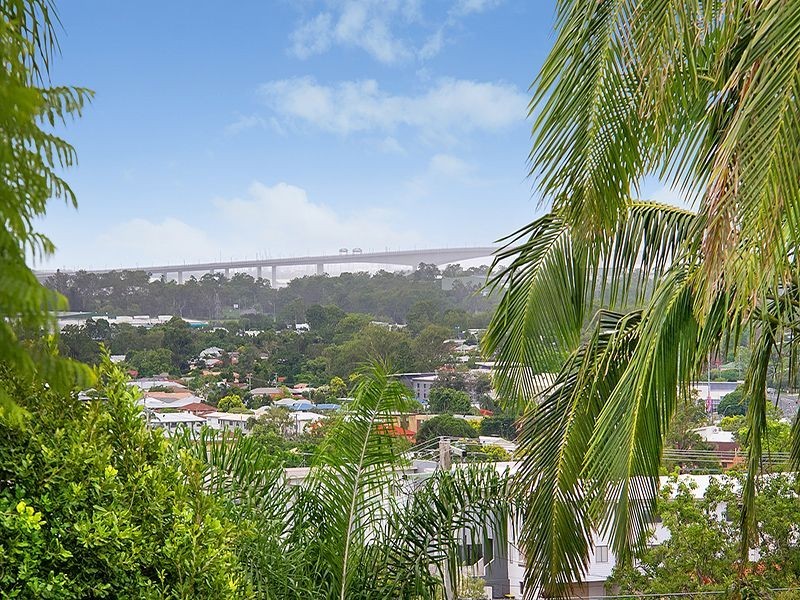 2 Horsington Drive, Morningside QLD 4170