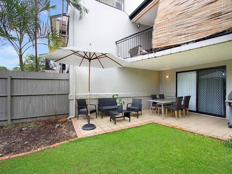 1/13 Vectis Street, Norman Park QLD 4170