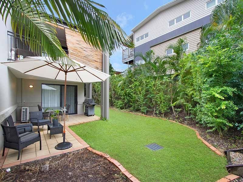 1/13 Vectis Street, Norman Park QLD 4170